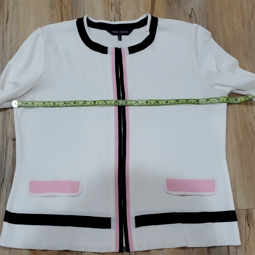 Ming Wang White Blazer with Pink and Black Accents - Picture 4 of 11